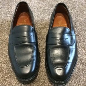 Black dress shoes--men's size 6.5